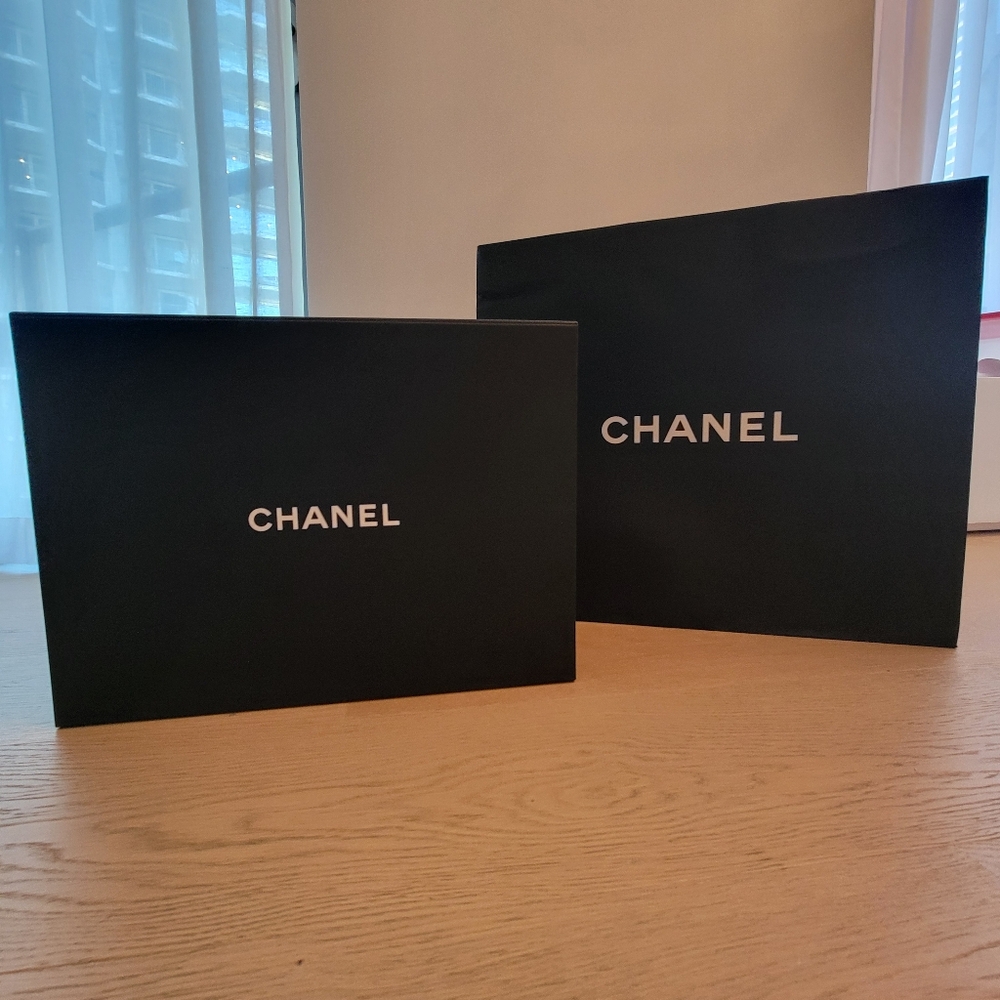 🖤CHANEL BOX + BAG SET